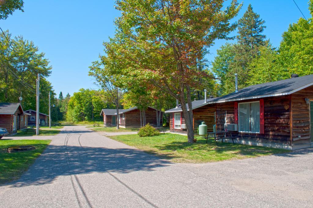 Glenview Cottages Sault Ste. Marie Bagian luar foto